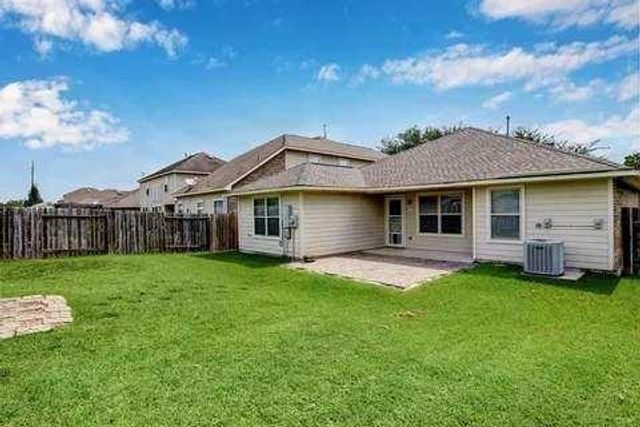 11043 Starling Creek Drive, Richmond, TX 77406