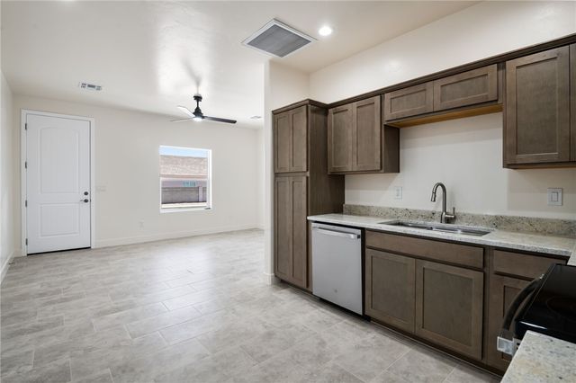 3205 N Fairfax Street, Kingman, AZ 86409