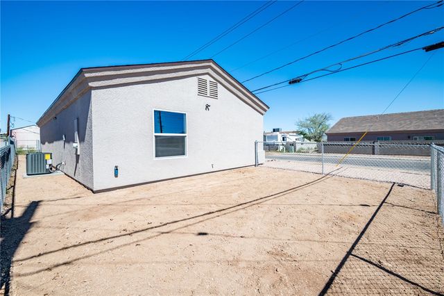 3205 N Fairfax Street, Kingman, AZ 86409