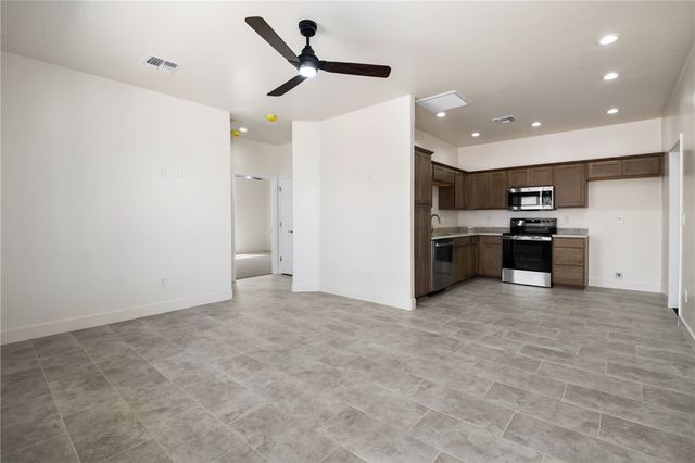 3205 N Fairfax Street, Kingman, AZ 86409