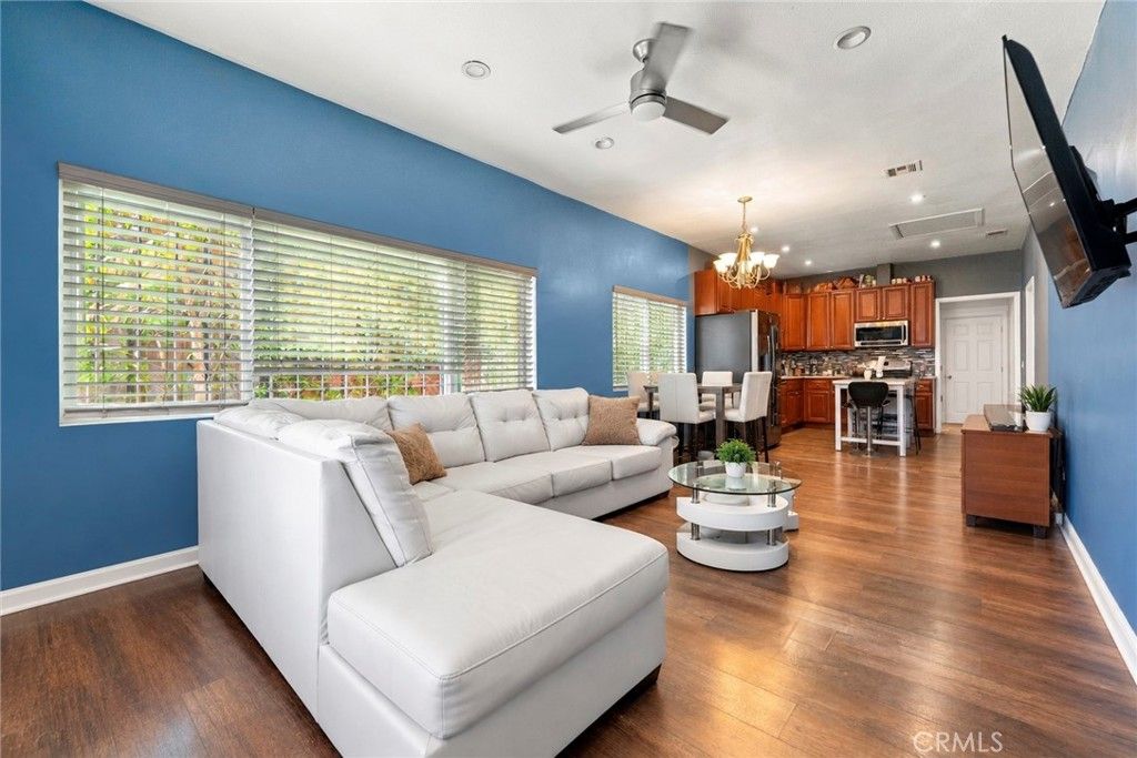 1345 W 89th, Los Angeles, CA 90044 — photo 4