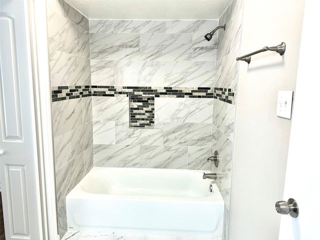 727 Romaine Lane, Houston, TX 77090