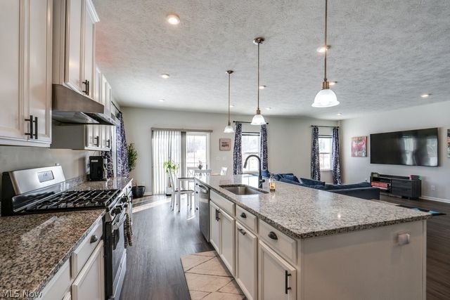 8325 Bedaos Drive, Mentor, OH 44060