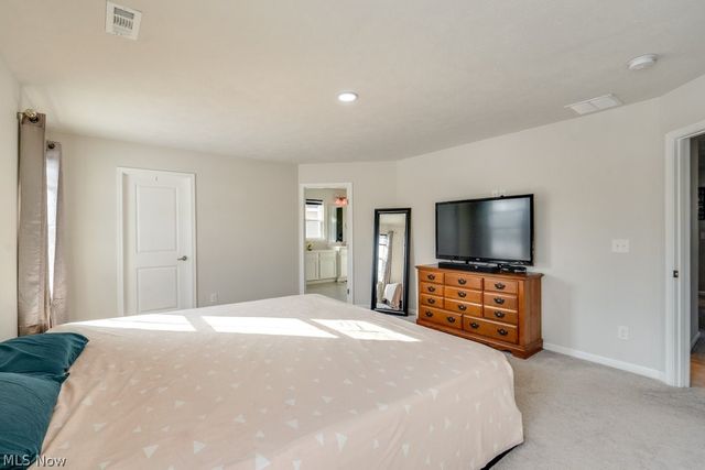 8325 Bedaos Drive, Mentor, OH 44060