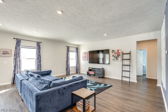 8325 Bedaos Drive, Mentor, OH 44060