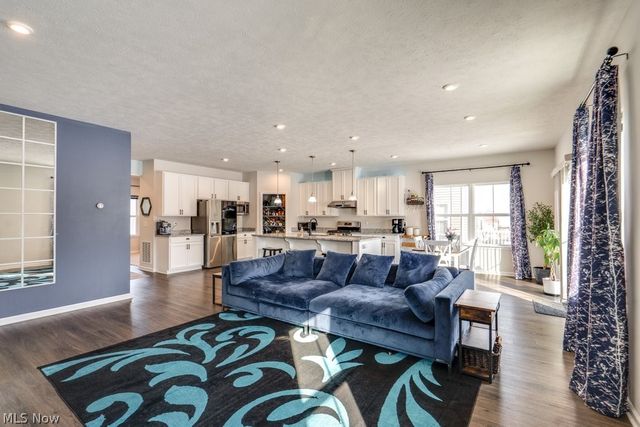 8325 Bedaos Drive, Mentor, OH 44060