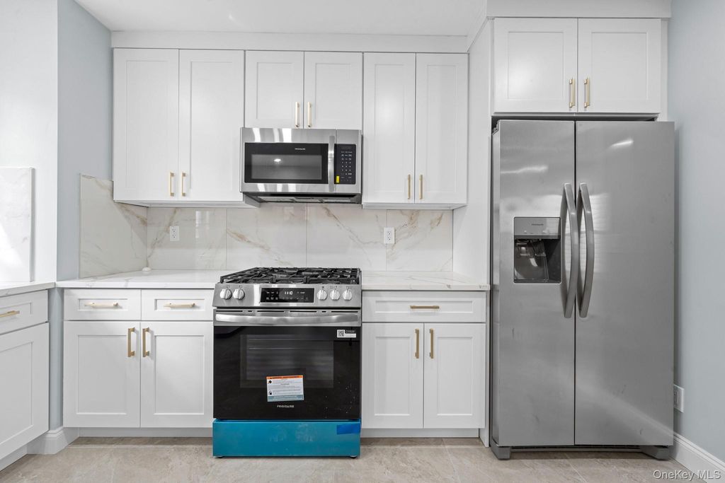 10928 143rd Street, Jamaica, NY 11435 — photo 4