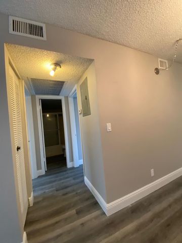 3225 N University Drive, Coral Springs, FL 33071