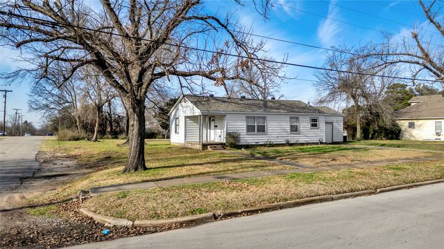 901 Johnson Street, Terrell, TX 75160