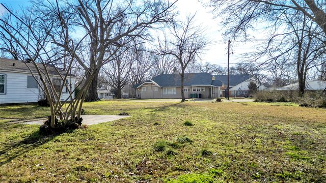 901 Johnson Street, Terrell, TX 75160