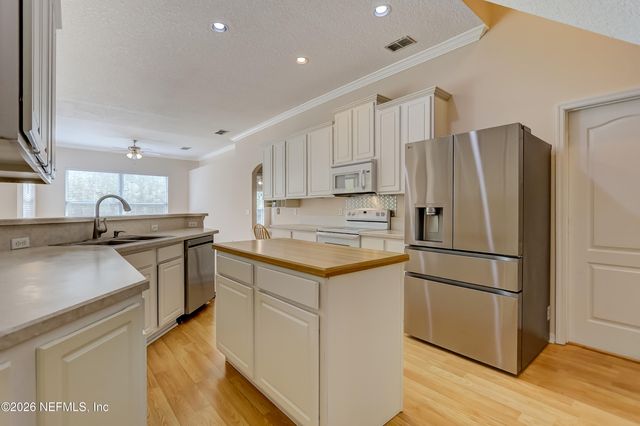 1015 MYSTIC HARBOR Drive, Jacksonville, FL 32225