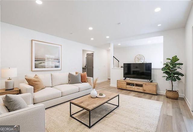 2290 Wilkins Cove, Decatur, GA 30035