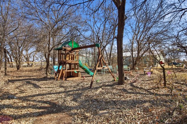 126 4th Street, Tuscola, TX 79562