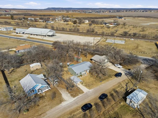 126 4th Street, Tuscola, TX 79562