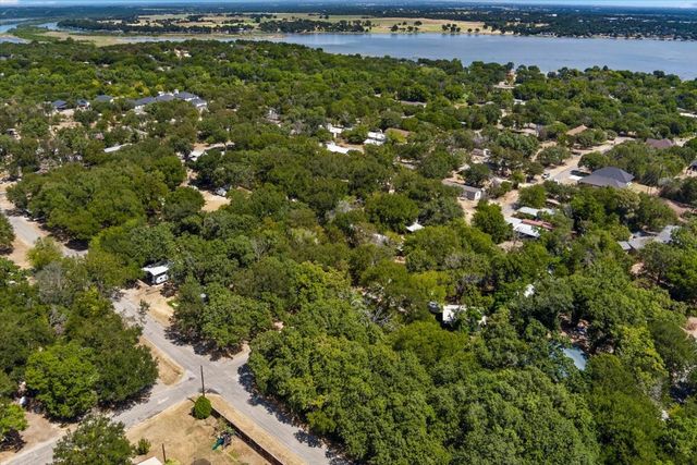 2817 & 2819 Sycamore Court, Granbury, TX 76048