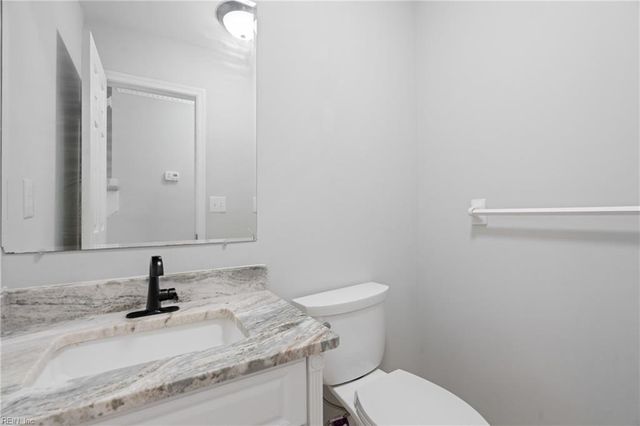 1262 Mill Lake QTR, Chesapeake, VA 23320