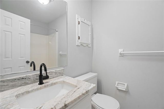 1262 Mill Lake QTR, Chesapeake, VA 23320