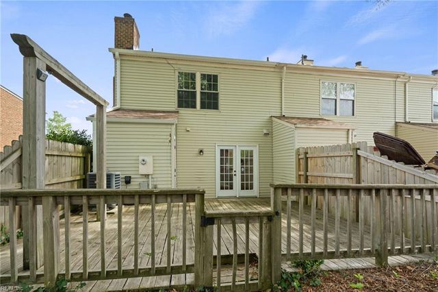 1262 Mill Lake QTR, Chesapeake, VA 23320