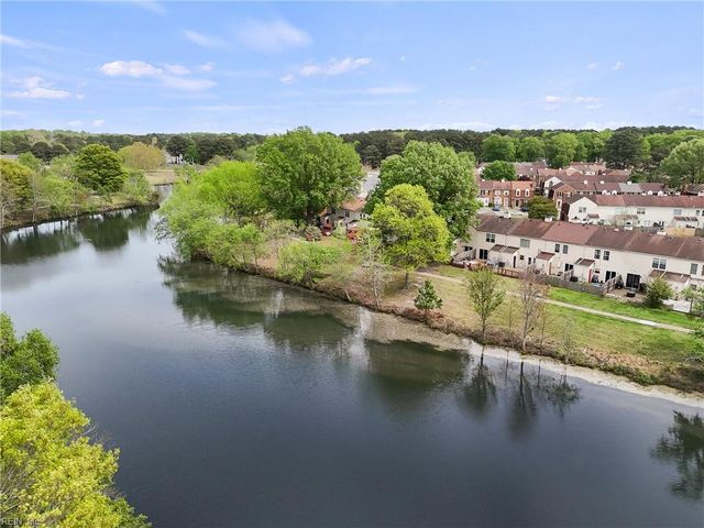 1262 Mill Lake QTR, Chesapeake, VA 23320