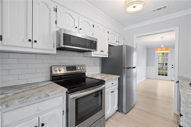 1262 Mill Lake QTR, Chesapeake, VA 23320