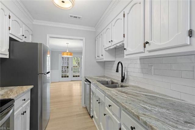 1262 Mill Lake QTR, Chesapeake, VA 23320