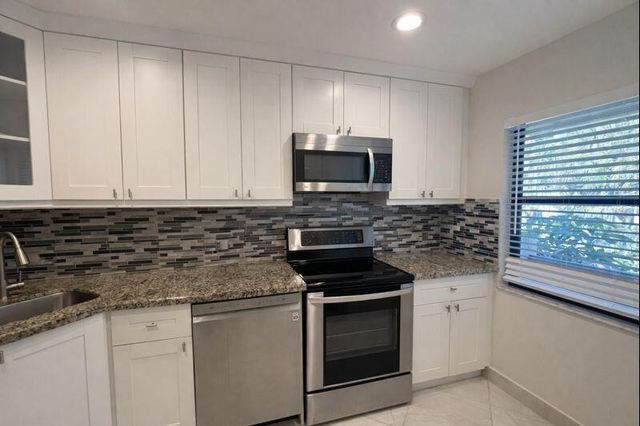 21851 Arriba Real L, Boca Raton, FL 33433