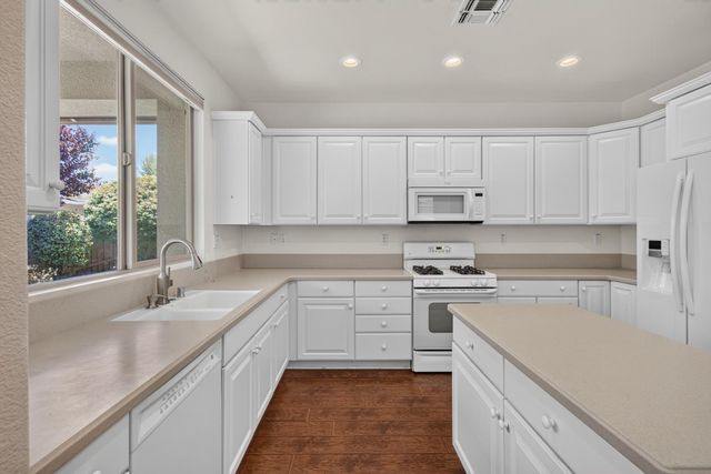 731 Violet Ln, Lincoln, CA 95648