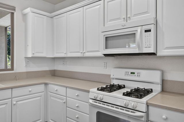 731 Violet Ln, Lincoln, CA 95648