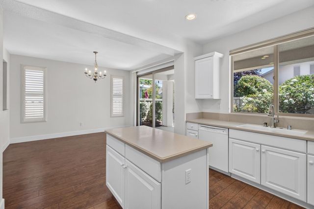 731 Violet Ln, Lincoln, CA 95648