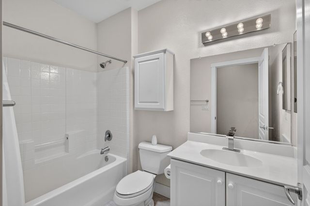 731 Violet Ln, Lincoln, CA 95648