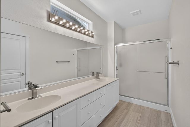 731 Violet Ln, Lincoln, CA 95648