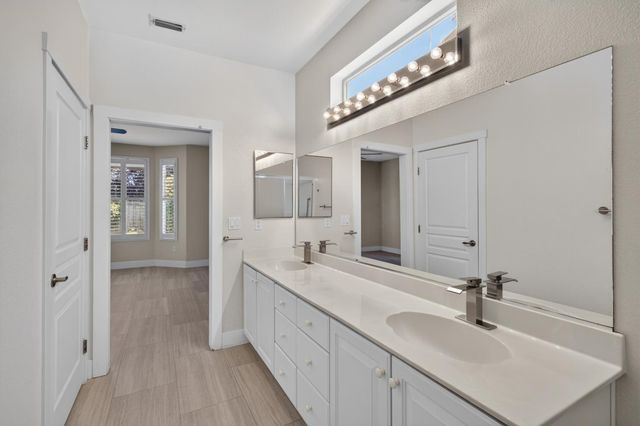 731 Violet Ln, Lincoln, CA 95648