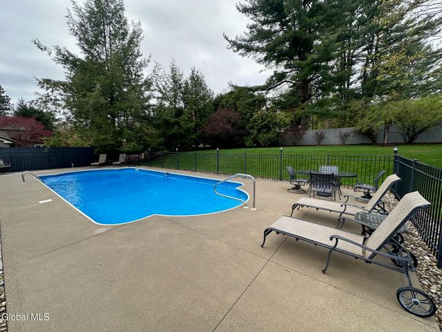 3 Saint Andrews Drive, Queensbury, NY 12804