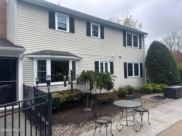 3 Saint Andrews Drive, Queensbury, NY 12804