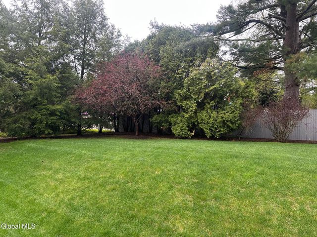 3 Saint Andrews Drive, Queensbury, NY 12804