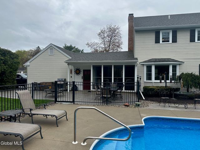 3 Saint Andrews Drive, Queensbury, NY 12804