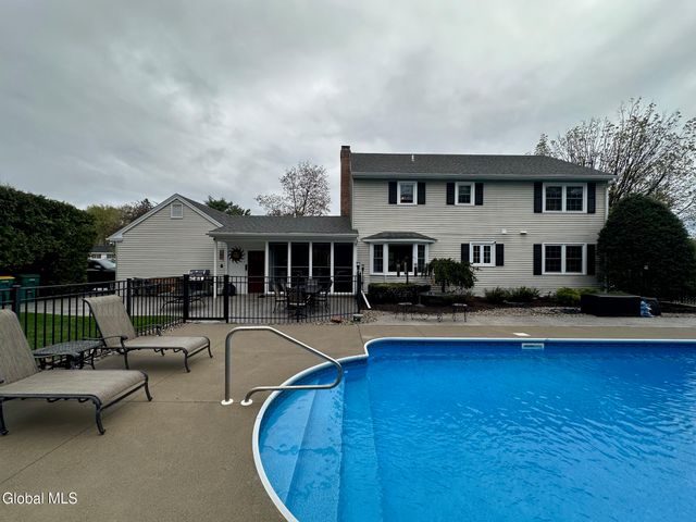 3 Saint Andrews Drive, Queensbury, NY 12804
