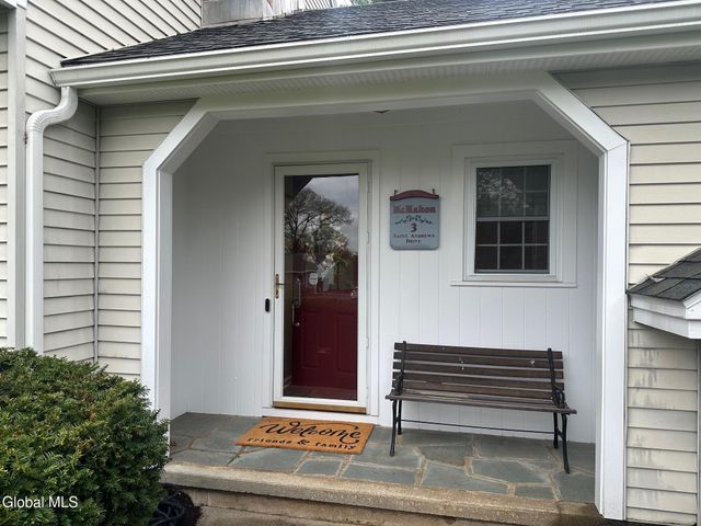 3 Saint Andrews Drive, Queensbury, NY 12804