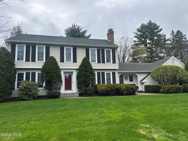 3 Saint Andrews Drive, Queensbury, NY 12804