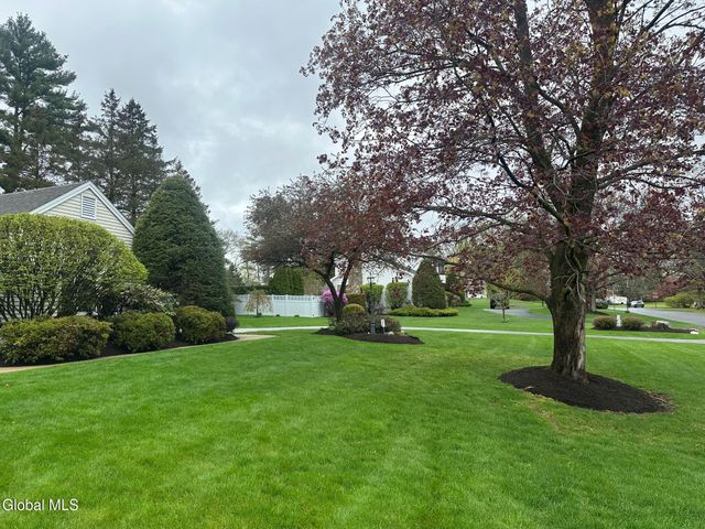 3 Saint Andrews Drive, Queensbury, NY 12804
