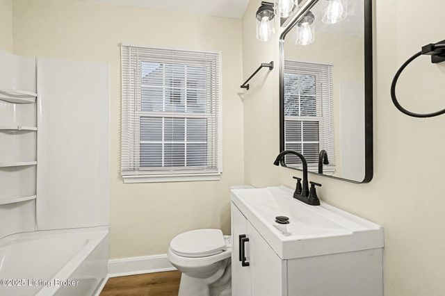 4021 Gloucester Rd, Louisville, KY 40207