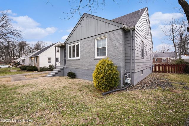 4021 Gloucester Rd, Louisville, KY 40207