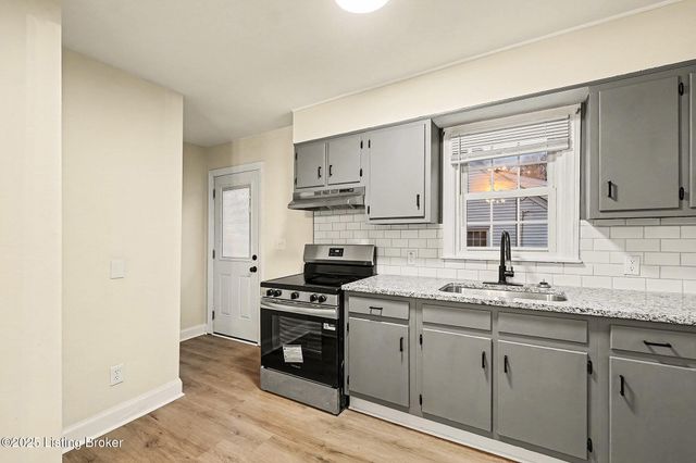 4021 Gloucester Rd, Louisville, KY 40207