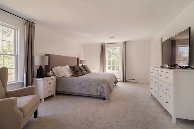 12 Sawmill Rd, Walpole, MA 02081