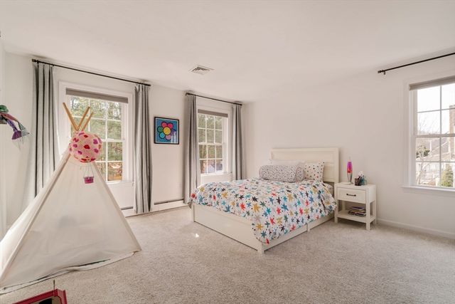 12 Sawmill Rd, Walpole, MA 02081