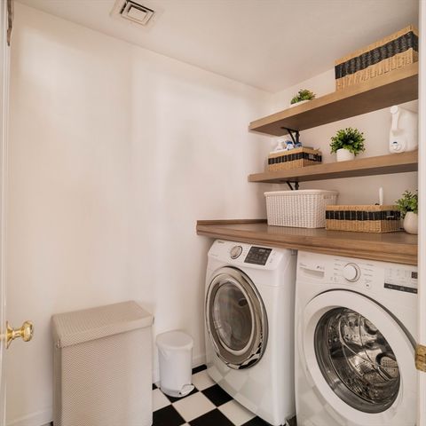 12 Sawmill Rd, Walpole, MA 02081