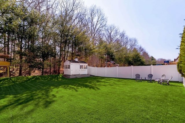 12 Sawmill Rd, Walpole, MA 02081