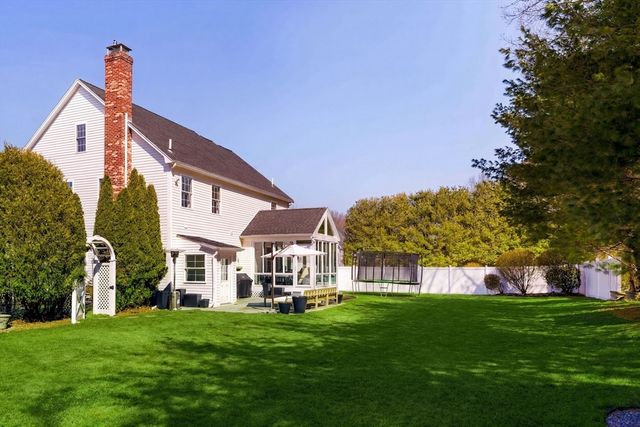 12 Sawmill Rd, Walpole, MA 02081