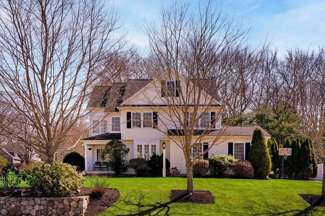 12 Sawmill Rd, Walpole, MA 02081