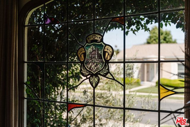 3975 Sutro Avenue, Los Angeles, CA 90008